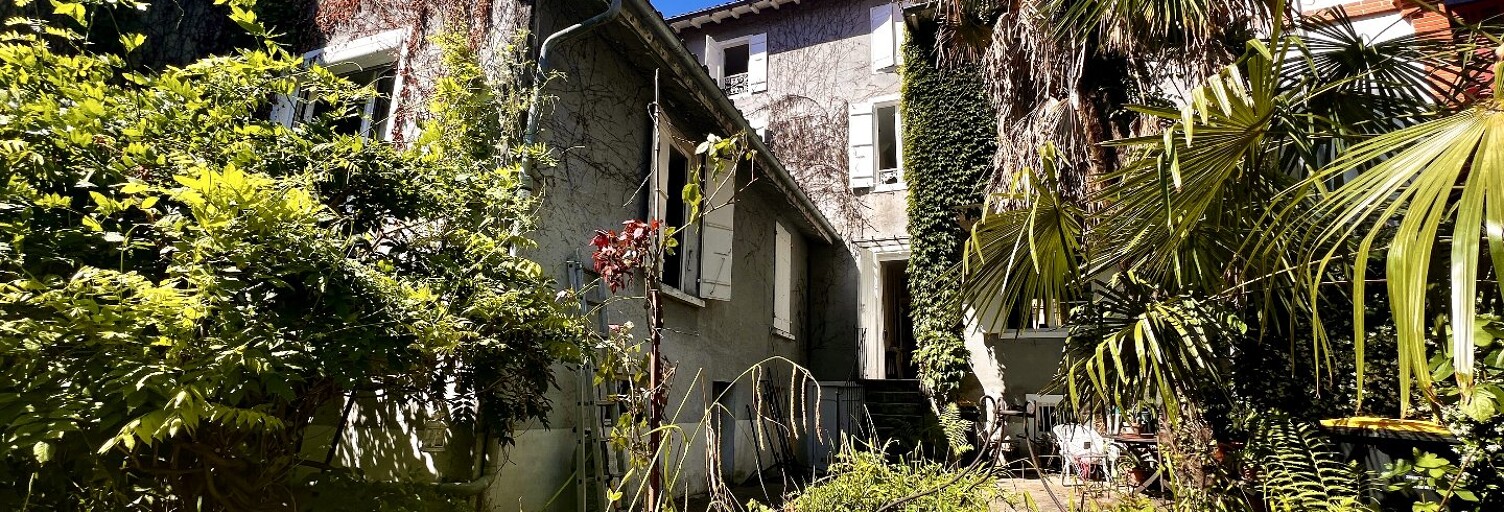 Maison 9 Pièces 214 m² à vendre à Foix (09000)