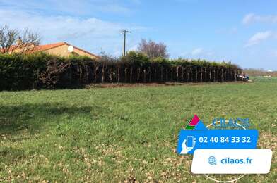 Terrain  79500 €