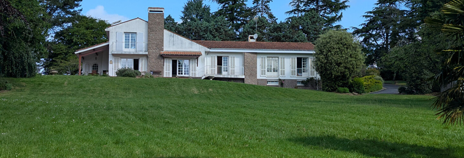 Maison 9 Pièces 211 m² à vendre à Boussay (44190)
