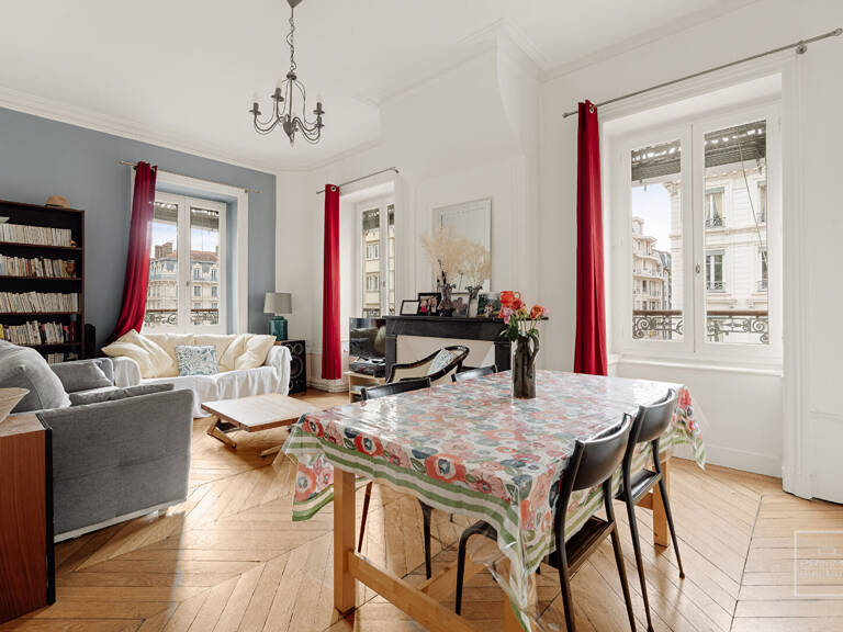 LYON 6, DERNIER ETAGE, 77.02m² — photo 1