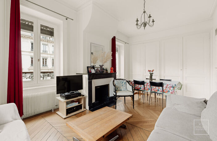 LYON 6, DERNIER ETAGE, 77.02m² — photo 2