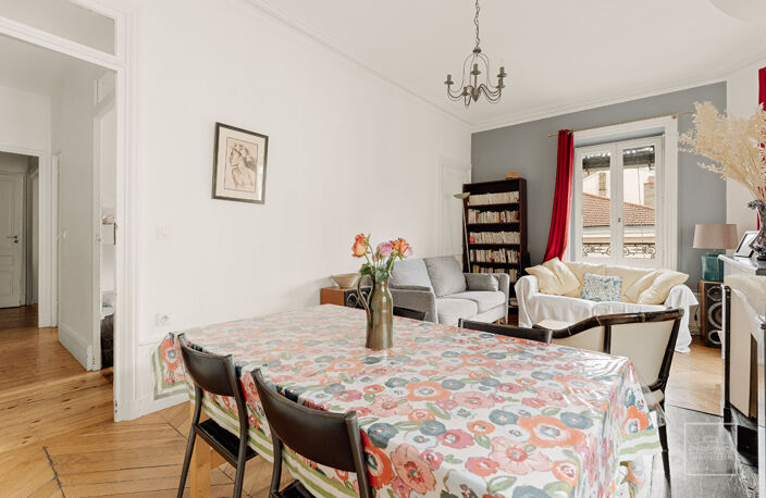 LYON 6, DERNIER ETAGE, 77.02m² — photo 3
