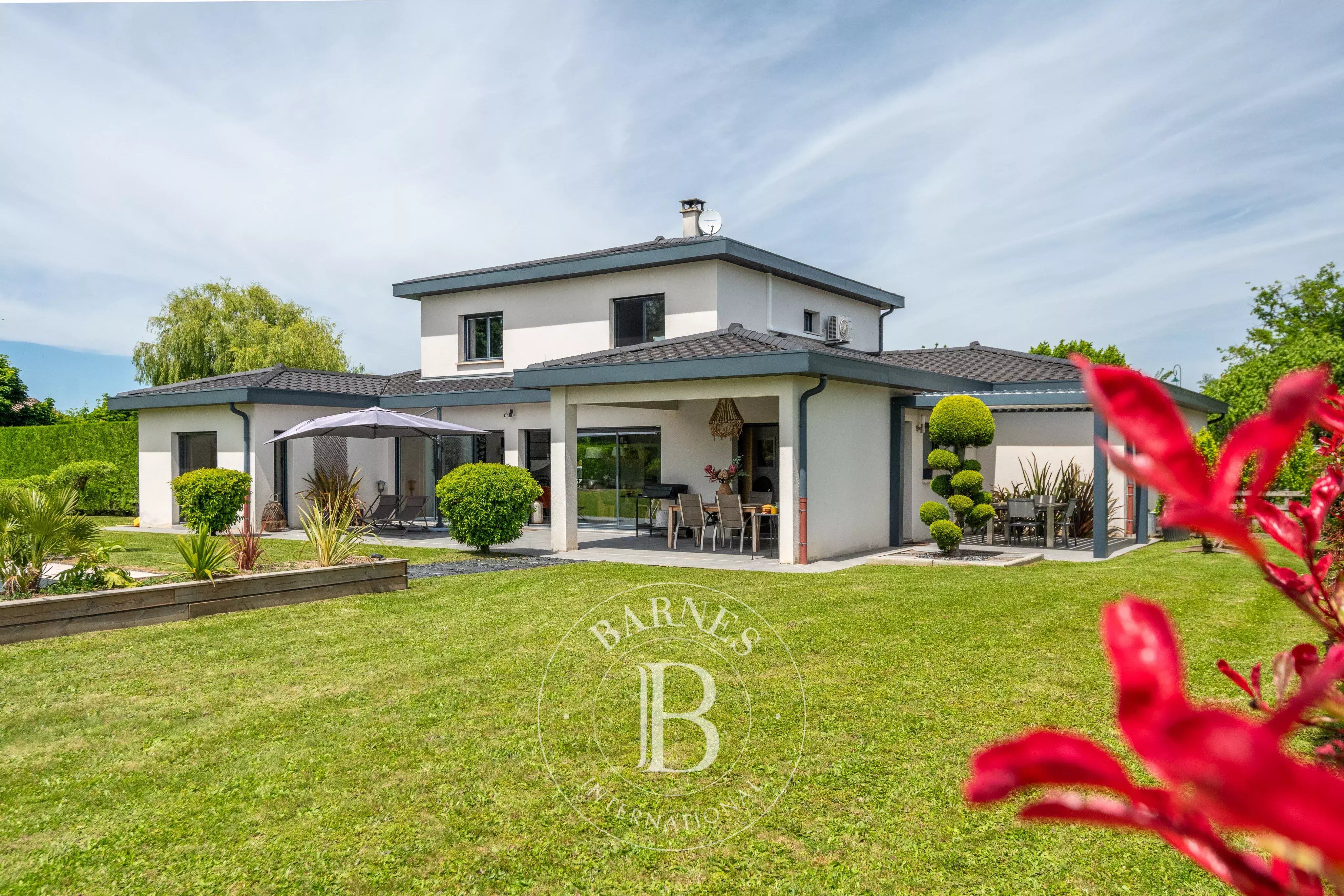Maison S T8