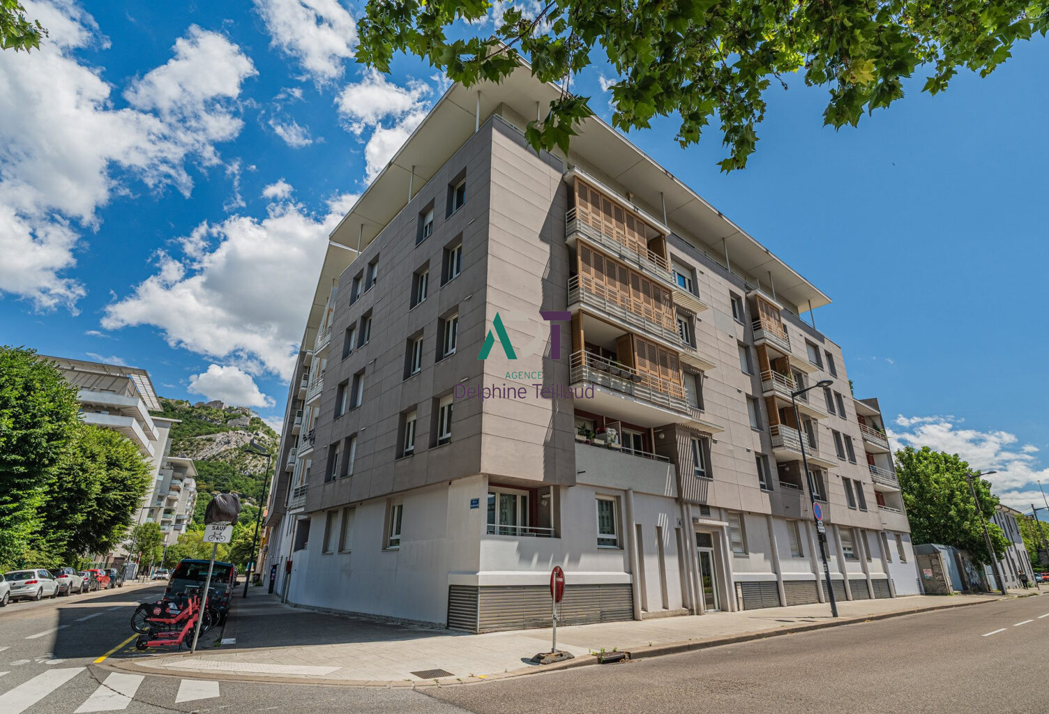 T3 AVEC GARAGE SECTEUR GRENOBLE GARE — photo 1