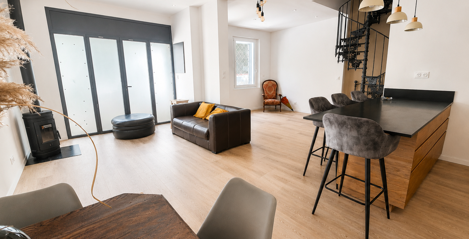 Dépt Hérault (34), à vendre MONTPELLIER Maison de Ville T5 d — photo 1