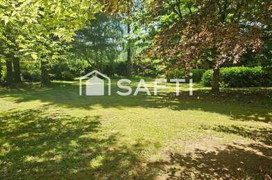 Terrain  84000 €