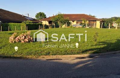 Joli petit terrain dans le centre — photo du bien
