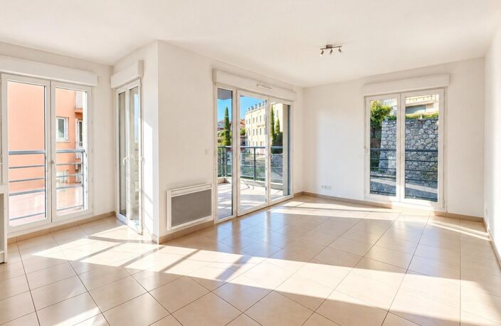 Grasse  T2 lumineux 48m², parking inclus, construction 2015 — photo 2