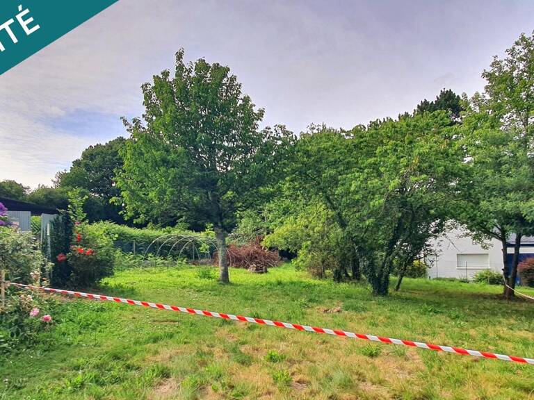 TERRAIN CONSTRUCTIBLE 600M2 , HORS LOTISSEMENT , VUE DÉGAGÉE SUR LA CAMPAGNE. — photo 1