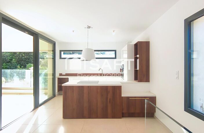 FABRÉGAS  Villa contemporaine neuve avec piscine rooftop à deux pas des plages — photo 5