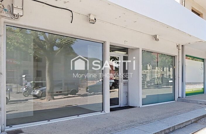 local commercial en coeur de ville — photo 2