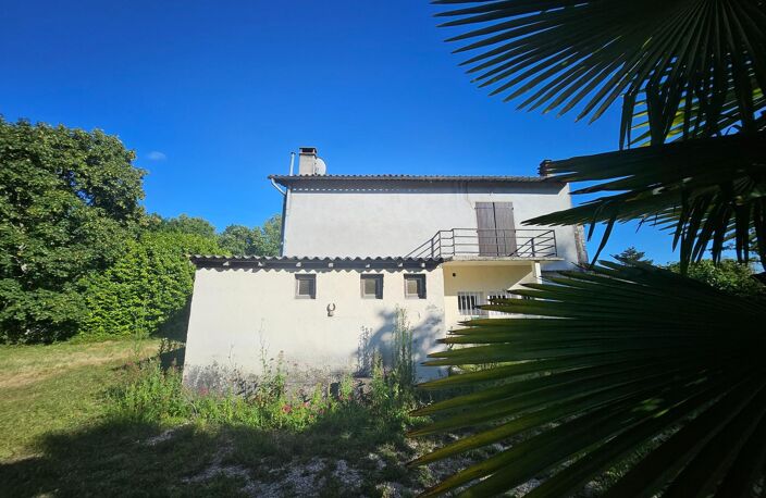 Maison familiale sur 8 500 m² avec ruisseau — photo 2