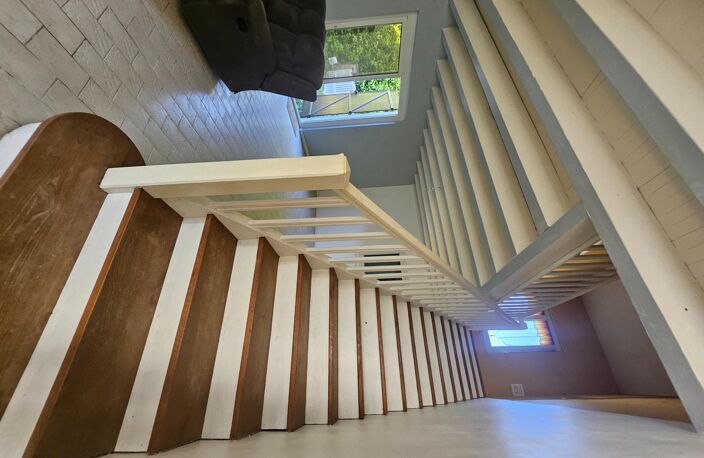 Maison familiale sur 8 500 m² avec ruisseau — photo 3