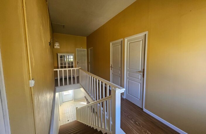 Maison familiale sur 8 500 m² avec ruisseau — photo 5