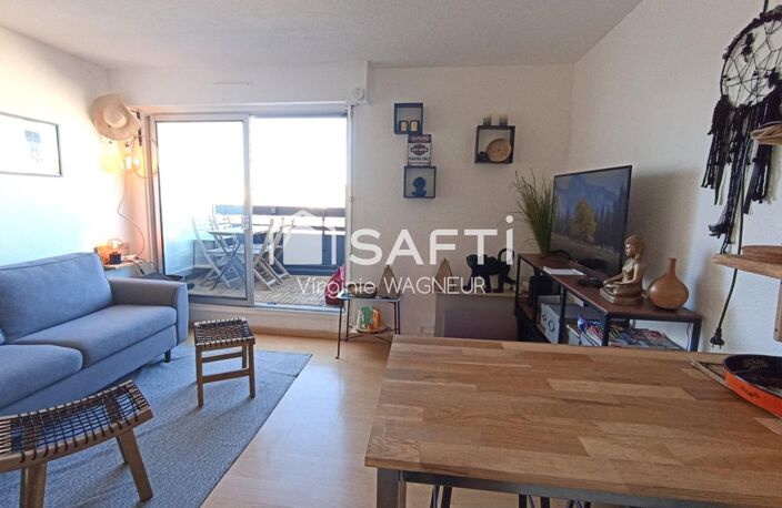 Appartement rénové de bon goût avec terrasse — photo 3