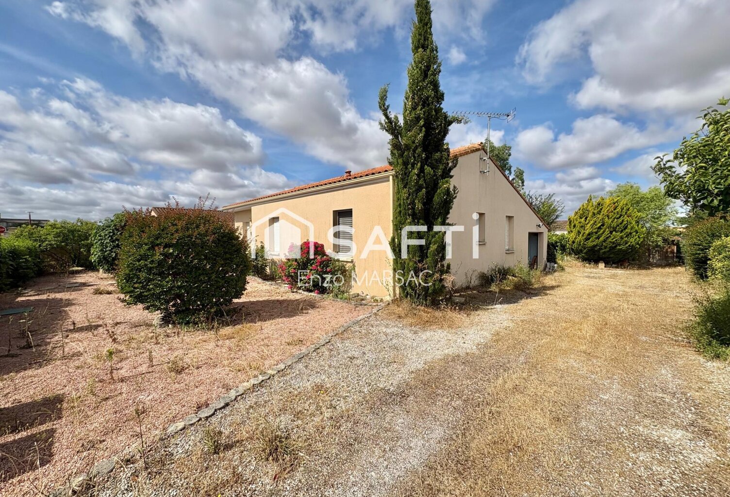 PAVILLON 3 CHAMBRES + GARAGE A LA CRECHE — photo 1