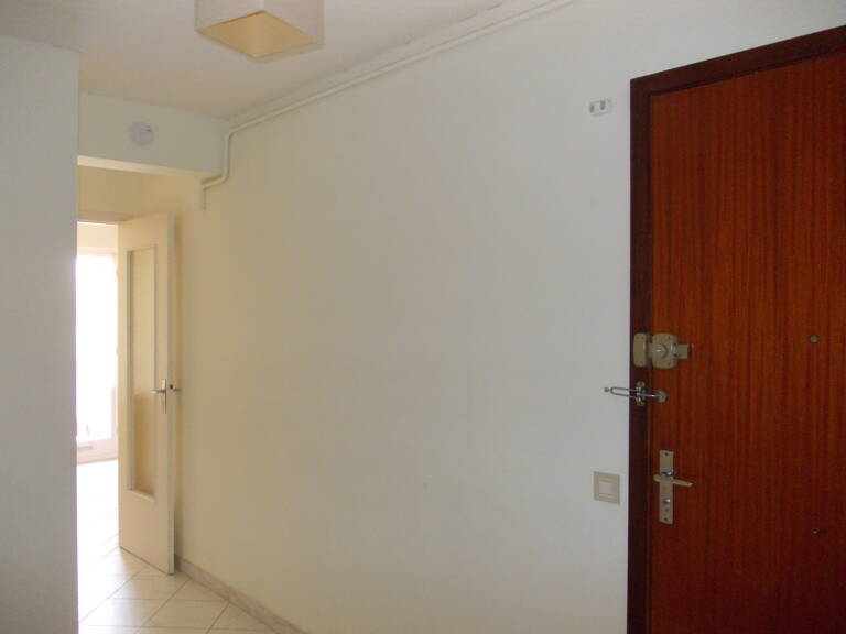 Roquebrune Cap Martin centre 2 pices 52, 6 traversant cave parking 318 000  euros — photo 1