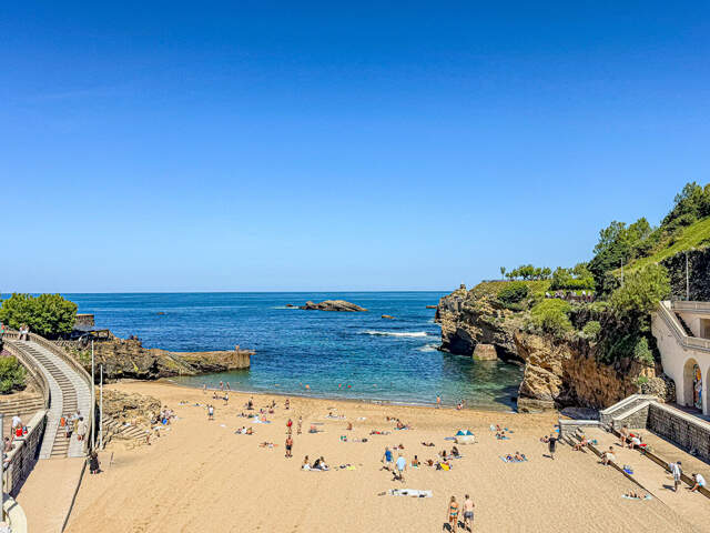 BIARRITZ CENTRE ?-PORT-VIEUX STUDIO EN BON ÉTAT A DEUX PAS DE LA PLAGE — photo du bien