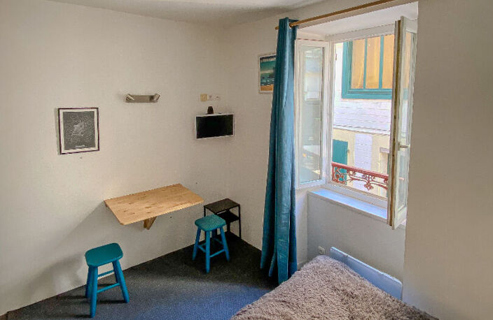 BIARRITZ CENTRE ?-PORT-VIEUX STUDIO EN BON ÉTAT A DEUX PAS DE LA PLAGE — photo 3
