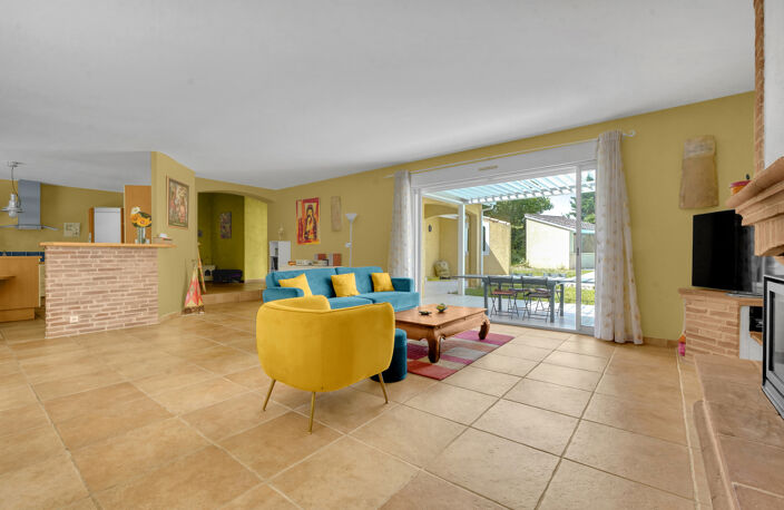 MAISON 6 PIECES 199,40 M2 SUR UN TERRAIN DE 2643 M2 — photo 2