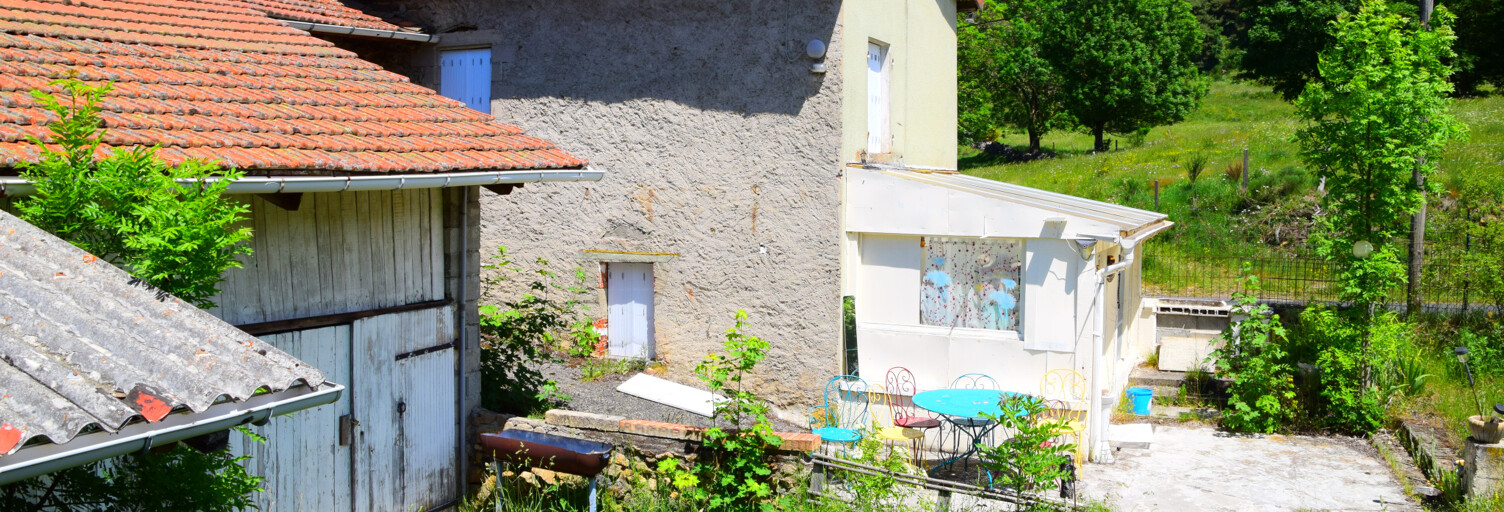 Maison 11 Pièces 100 m² à vendre à Coucouron (07470)