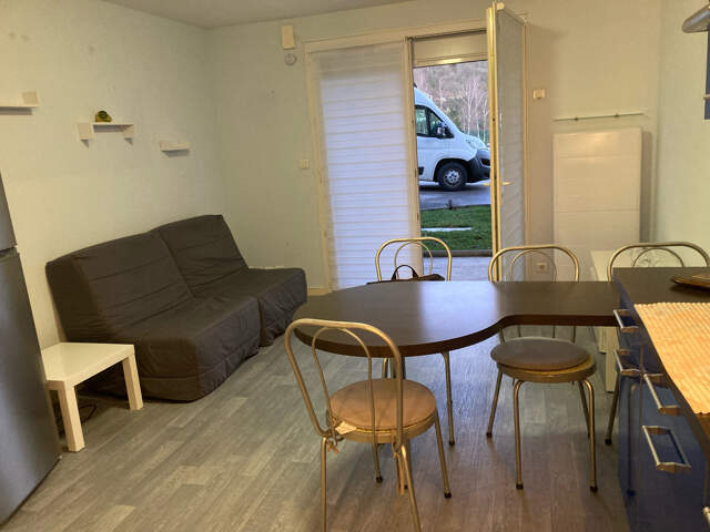 Appartement type 2 meublé - MOIRANS-EN-MONTAGNE — photo du bien