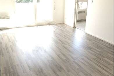 Appartement 3 pièces 932 €