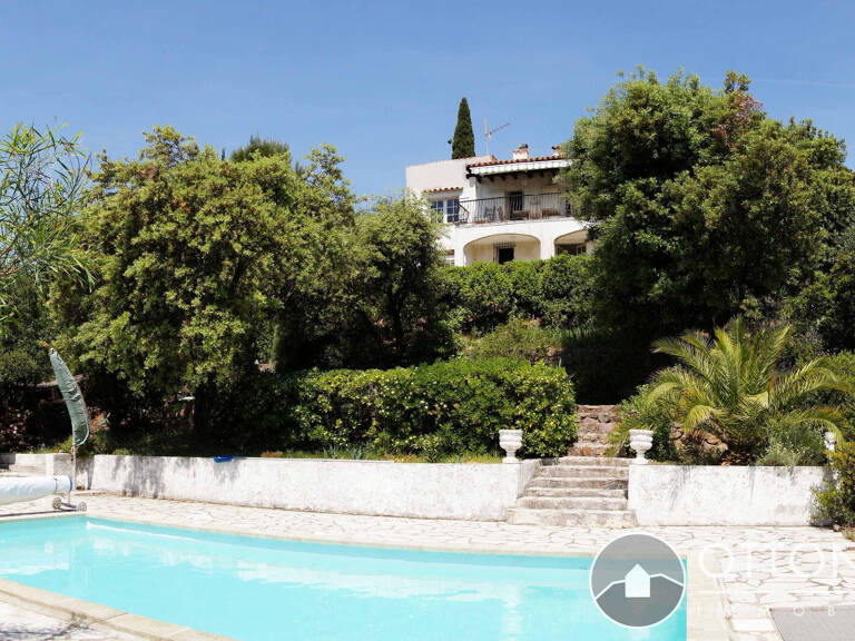 Villa Roquebrune Sur Argens 4 pièces 94,90 m2 sur 2 445 m2 de terrain avec piscine et abri-voiture — photo 1