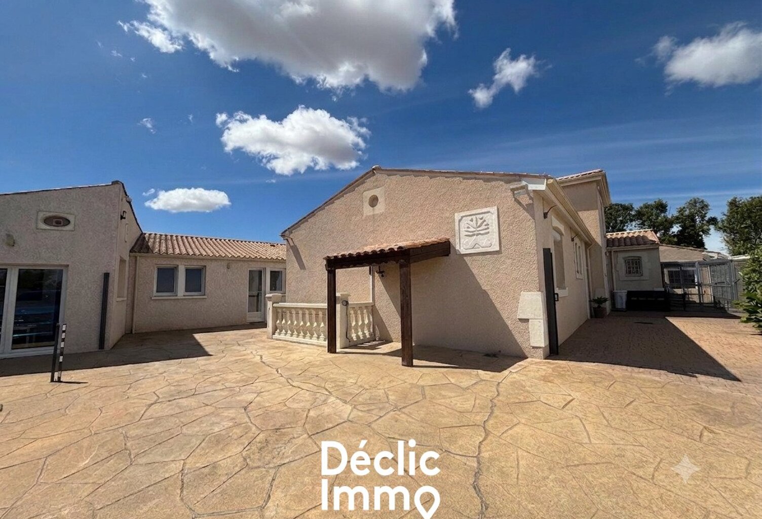 La Jarrie - Maison avec jardin, piscine, dépendances et spa — photo 1