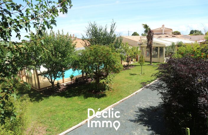La Jarrie - Maison avec jardin, piscine, dépendances et spa — photo 4