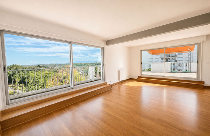 Trespoey  appartement traversant de  170 m2 + terrasse 80m2 vue Pyrénées — photo 4