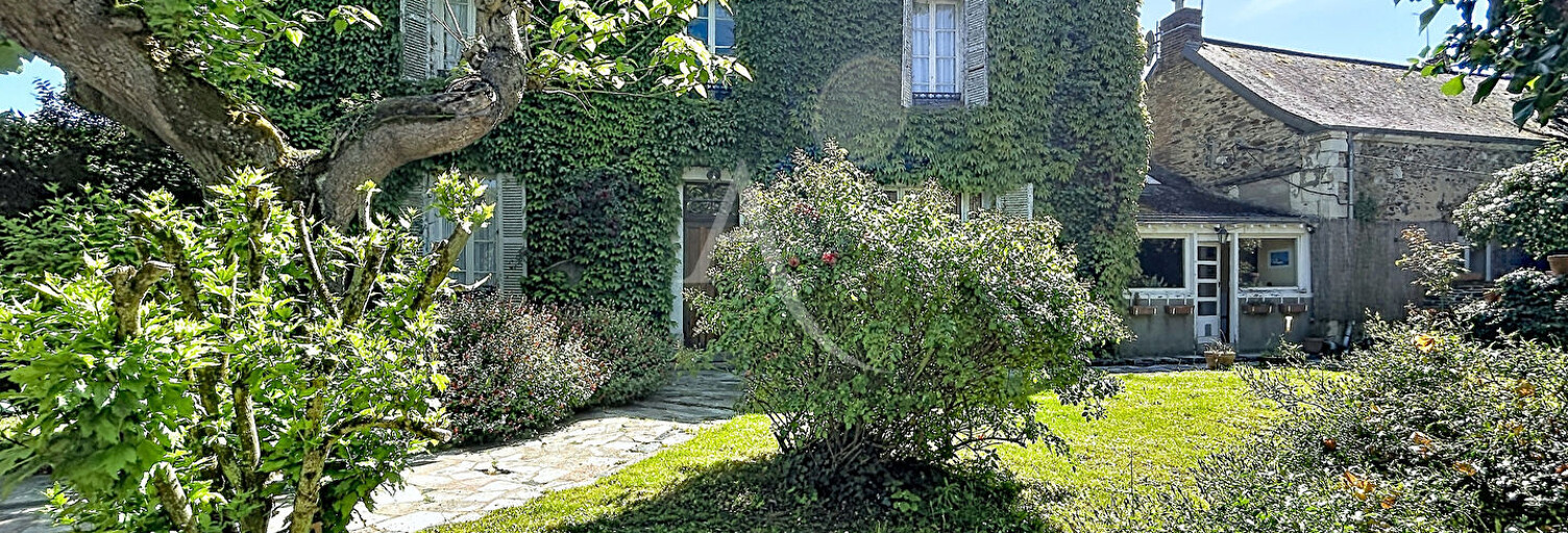 Maison 7 Pièces 227 m² à vendre à Château-Gontier-sur-Mayenne (53200)