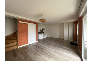 Appartement 3 pièces 868 €