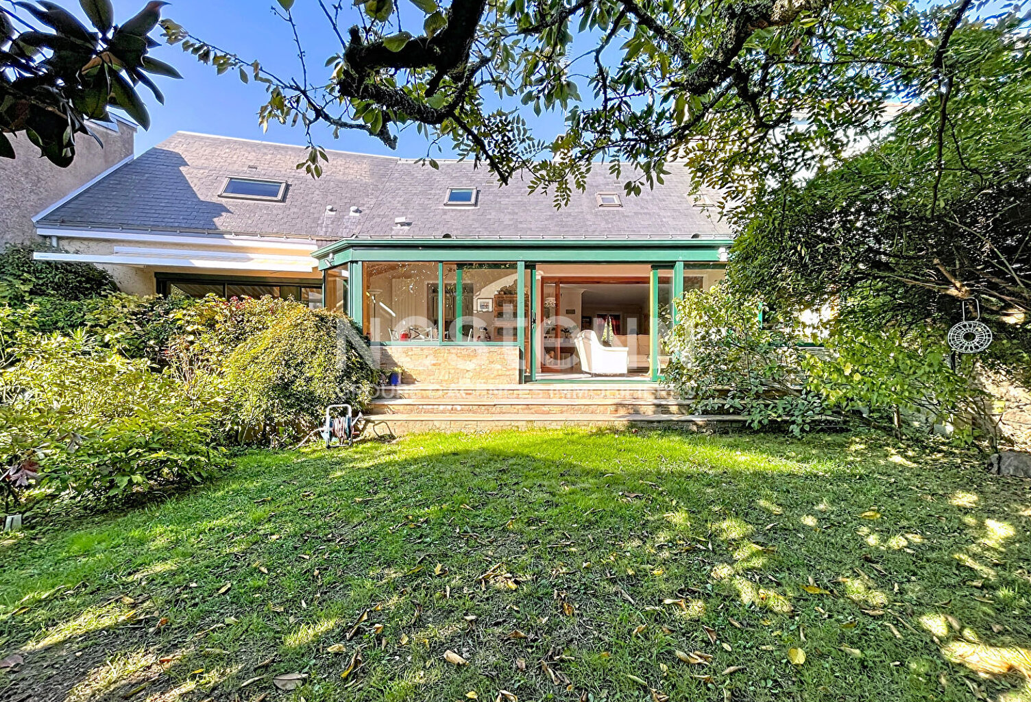 Charmante maison à vendre à Nantes - Chantenay, 3 chambres, 2 garages. Beau jardin. — photo 1