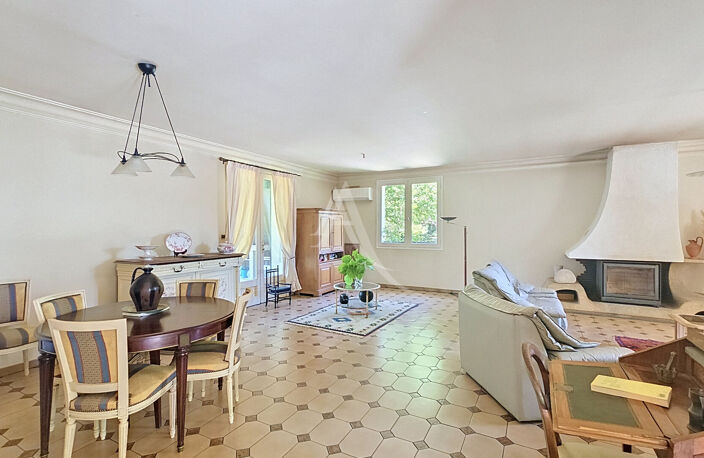 CASTELMAUROU, maison traditionnelle T6  avec sous-sol complet. — photo 4
