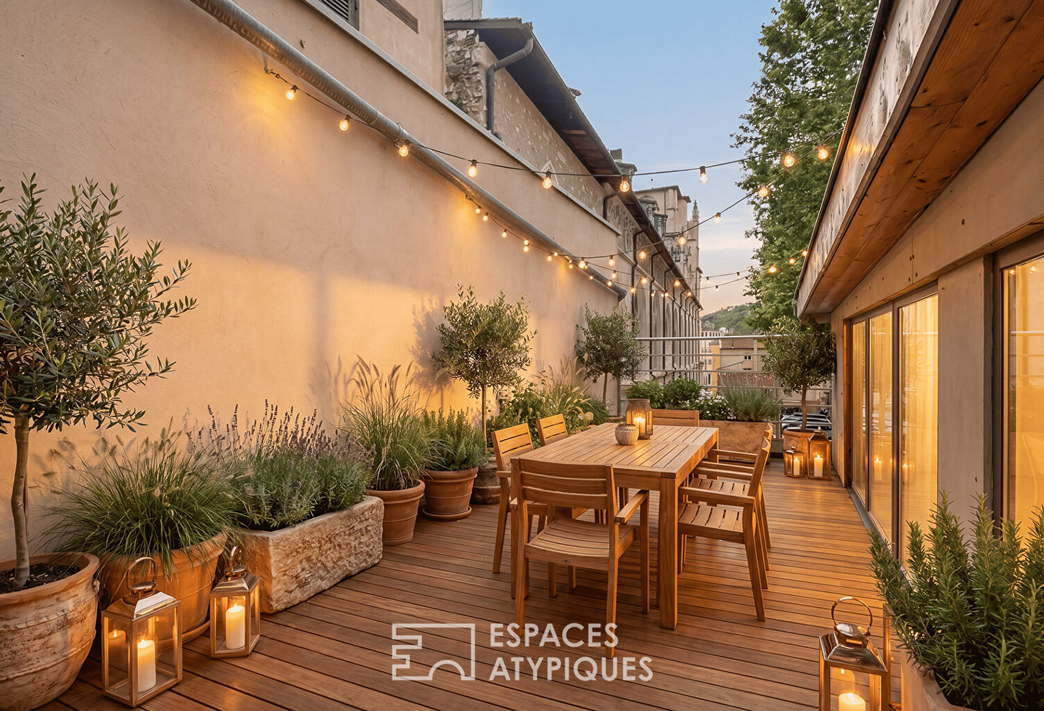 Vienne Historique - Triplex d'architecte avec terrasse à la rénovation contemporaine — photo 1