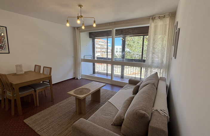 ACHAT SAINT CYPRIEN PLAGE/ PORT - APPARTEMENT T2 RENOVE DE 47M2 AVEC PLACE DE PARKING — photo 3