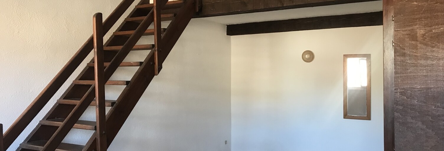 Appartement 1 Pièce 46 m² à louer à Pierrefeu-du-Var (83390)