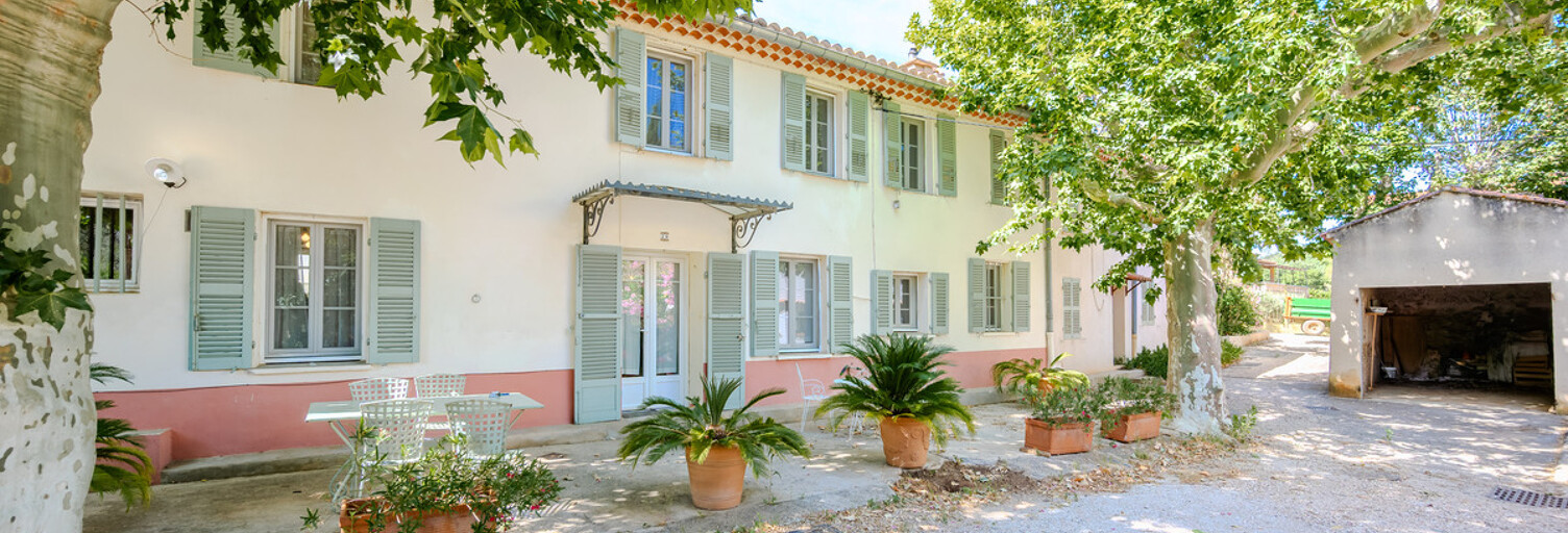 Maison 5 Pièces 200 m² à vendre à Pierrefeu-du-Var (83390)