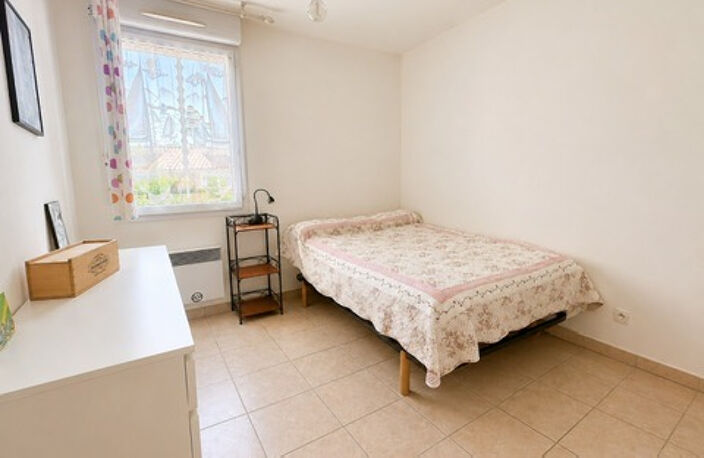 ISOUS OFFRE - Idéal famille - T4 lumineux avec grande terrasse plein sud, vue dégagée et garage — photo 5