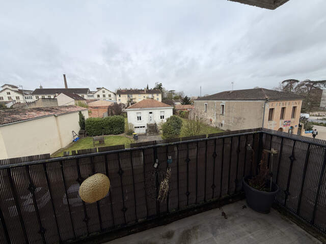 Appartement type 3 avec balcon — photo du bien