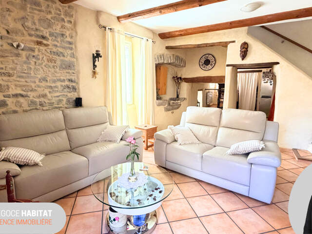 Charme maison de village en pierre de 103 m2 avec potentiel — photo du bien