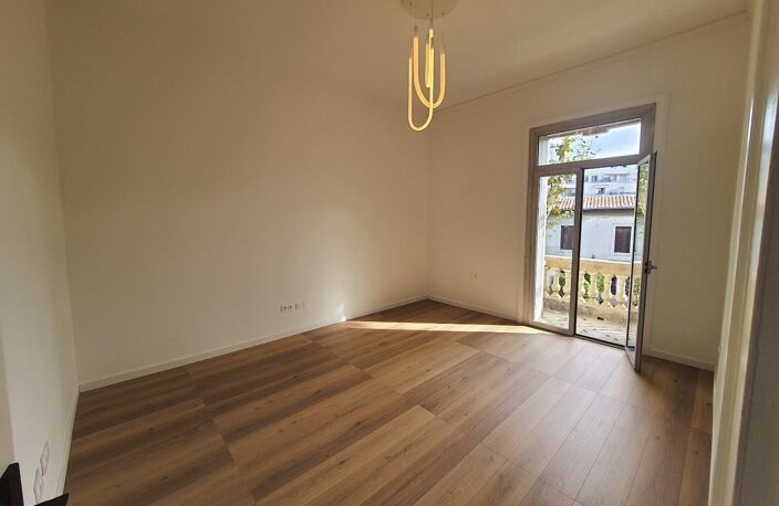 Bureau — photo 2