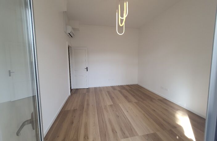 Bureau — photo 5