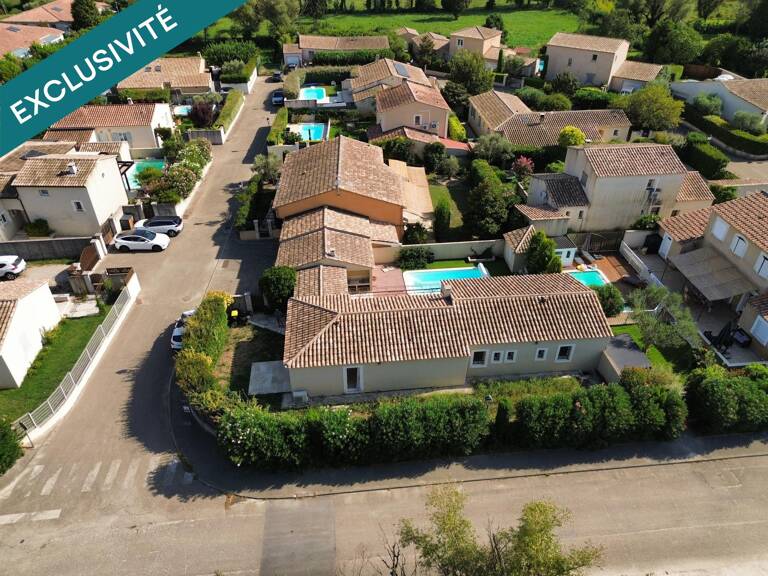 PARADOU  Villa de plain-pied avec piscine garage — photo 1