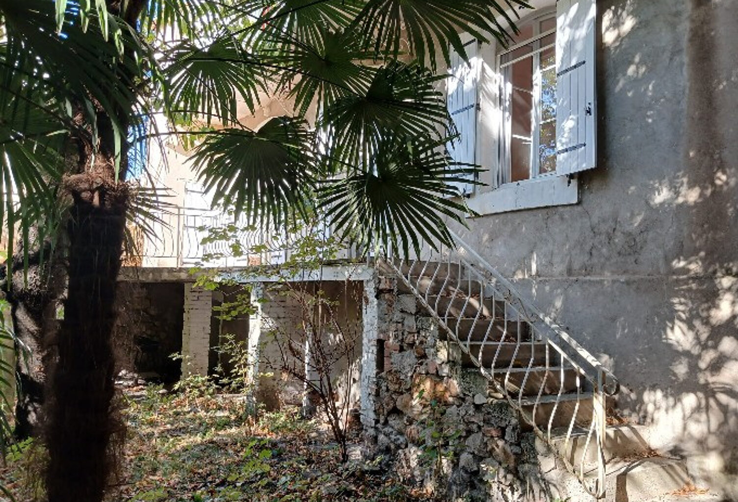 VENTE - APPARTEMENT - 5 PIECES - 94 M2 - ALES — photo 1