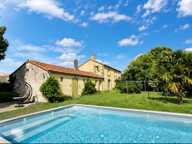 Maison charentaise avec piscine et dépendances. — photo 2