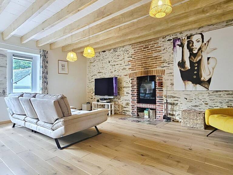 Jolie maison en pierres pleine de charme sans travaux. — photo 1
