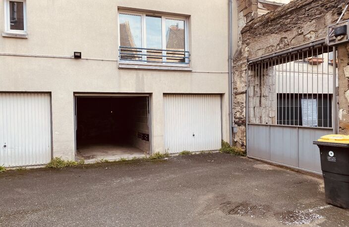 Garage — photo 3