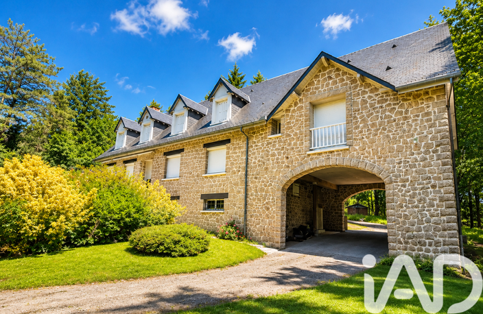 Vente Maison/villa 9 pièces — photo 2